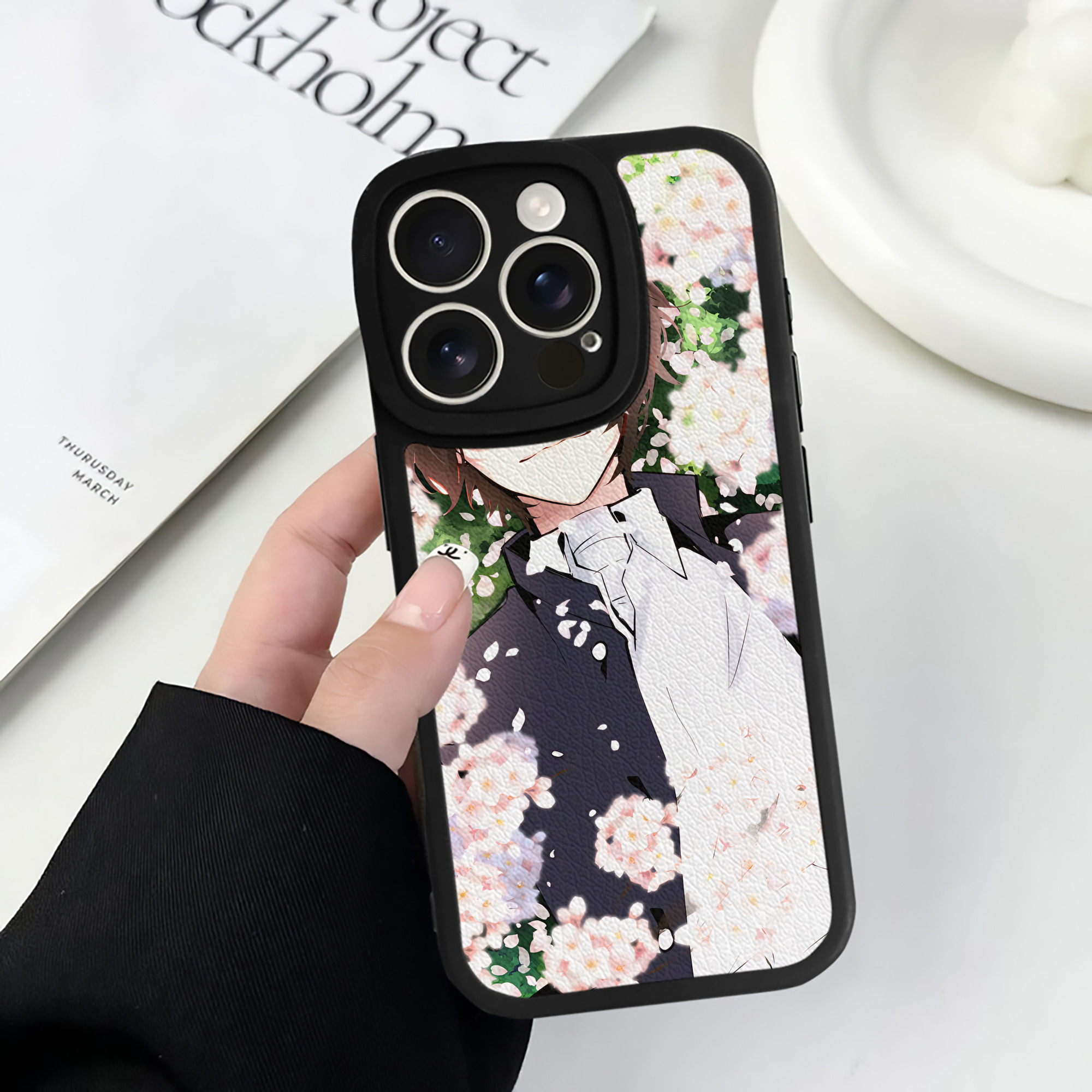 （画像用） 文豪ストレイドッグス Bungo Stray Dogs 【iPhone 16シリーズ対応】シリコンスマホケース（レザー調） 材質：シリコン